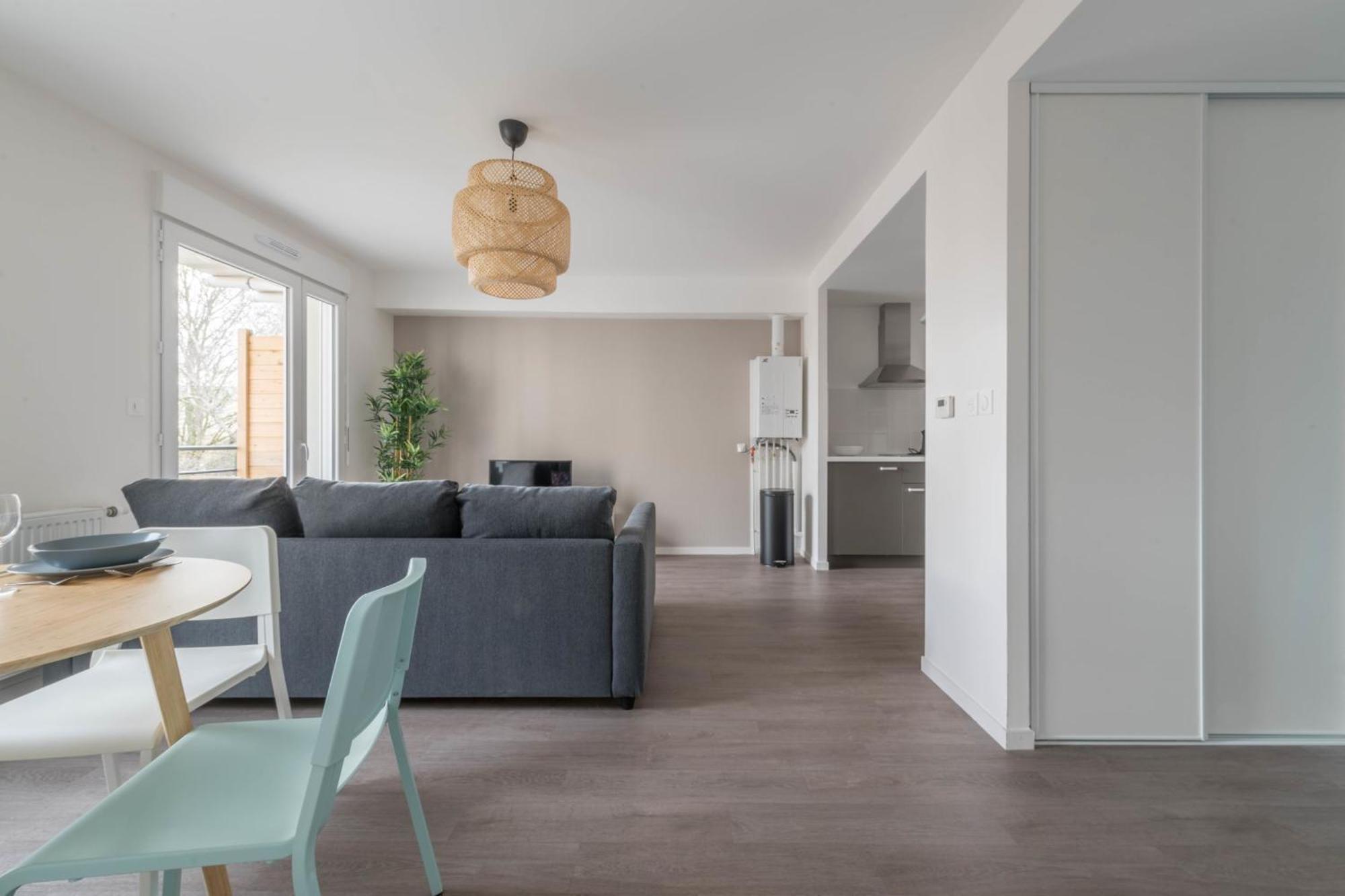 THEO - Appartement proche gare,WIFI,arrivée 24 24 Le Mans Esterno foto