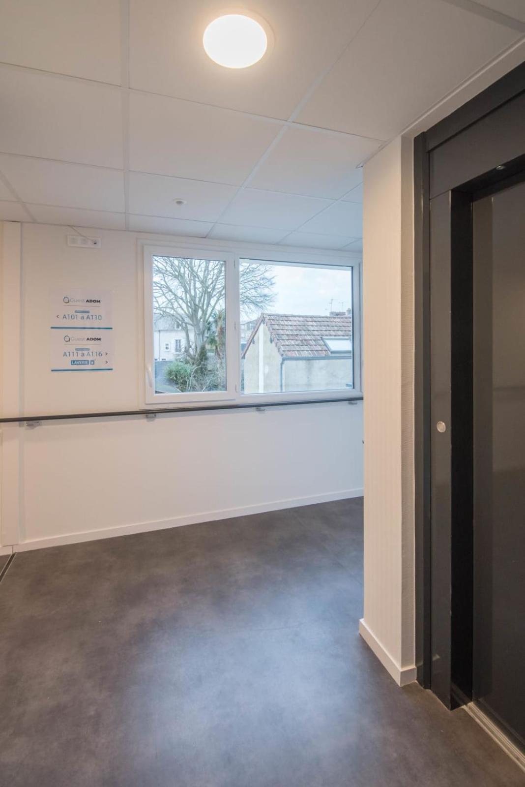 THEO - Appartement proche gare,WIFI,arrivée 24 24 Le Mans Esterno foto