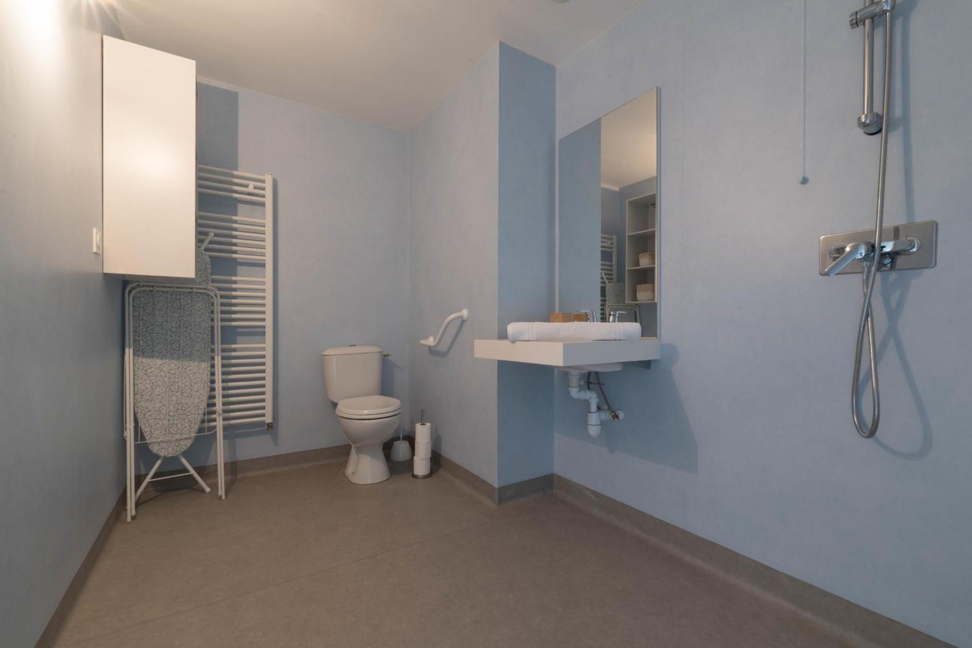 THEO - Appartement proche gare,WIFI,arrivée 24 24 Le Mans Esterno foto